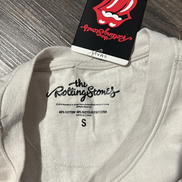 NWT Rolling Stones pullover sweatshirt - Picture 3 of 4